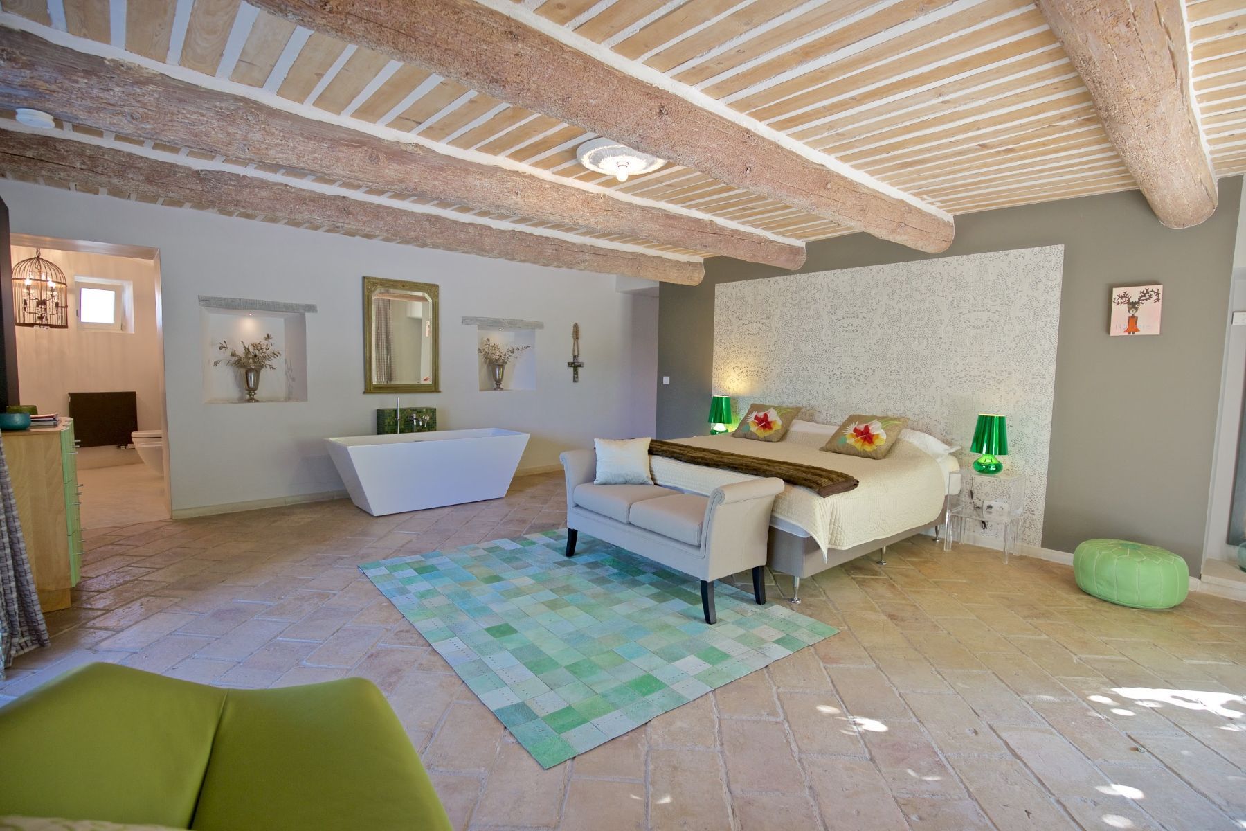 Le Mas des Lavandins villa photo.